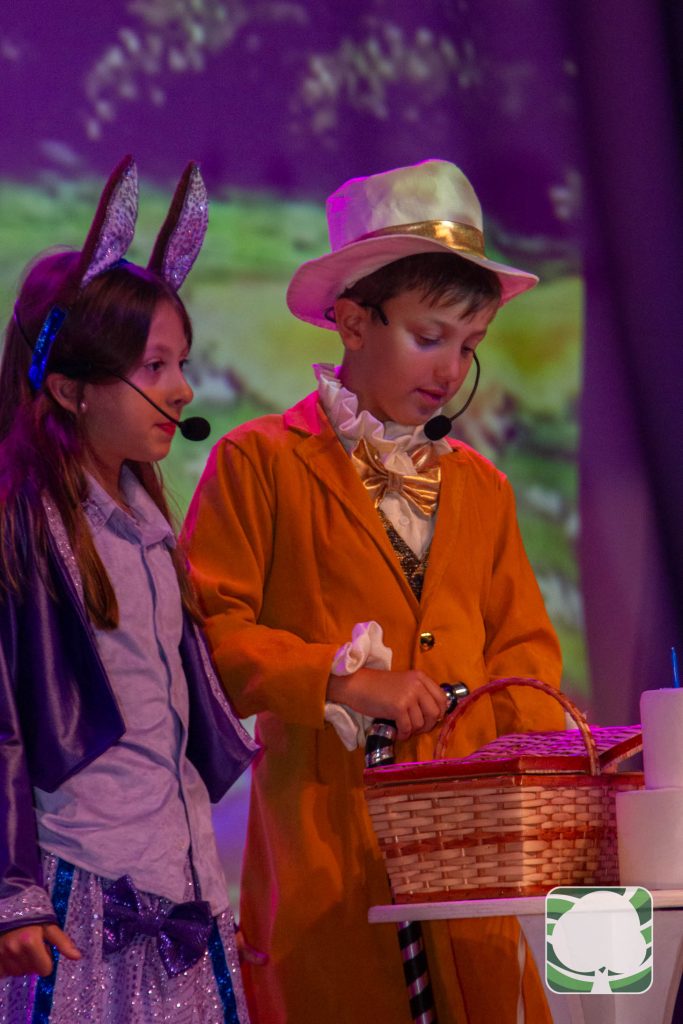 Academia de Teatro: Alice no País das Maravilhas